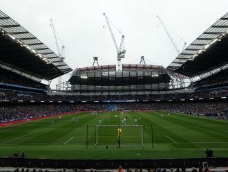 Первой игрой на стадионе стал товарищеск