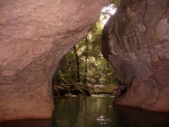 Чтобы добраться до «Собора», нужно пройт