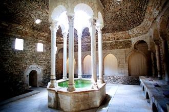 Арабские бани были построены в 1129 году