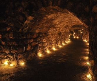 В 1996-1997гг. лабиринт перенёс масштабн