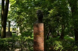 Могила оперной певицы Преображенской Соф