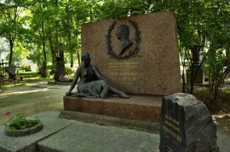 Могила руссской балерины Вагановой Агрип