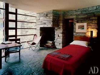 На втором этаже традиционно располагалис