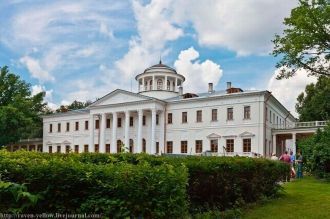 После революции усадьба Остафьево вначал