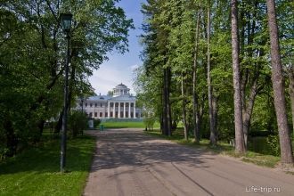 Так в 1751 году Матвеев купил у князя Го