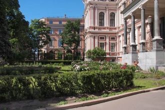 В моду вошла эклектика, Штакеншнейдер бы