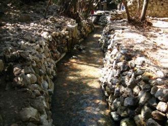 Местами – для наглядности – реставратора