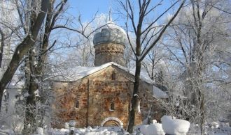 Часто строительство храма связывают с им