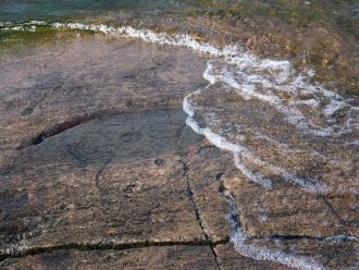 В километровом радиусе от Беса нередко о