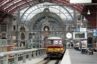 Вокзал Антверпен-Центральный.