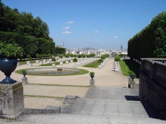 В помещениях Нижних конюшен (Écuries bas