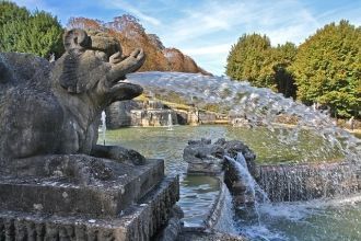 Фонтан в  парке Сен-Клу.