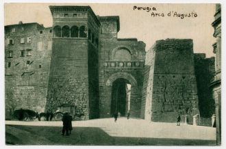 Старинное фото арки этрусков.