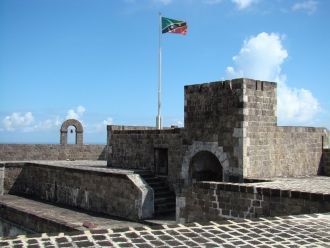 Сэнди-Пойнт-Таун второй по размерам горо