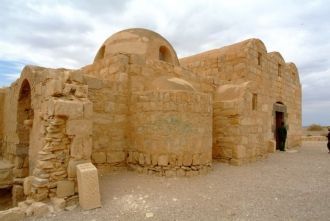 Сотрудники Департамента древностей в Амм