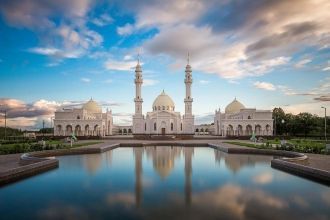 Белая мечеть – современная постройка. От