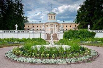 Дворцово-парковый ансамбль в Архангельск