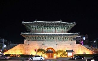 В 1987 году в газете «Тонъа ильбо» появи