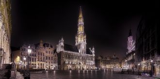 Ночной вид Гран-Плас в Брюсселе.