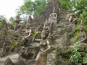 Сад основал в 1976 году талантливый ферм