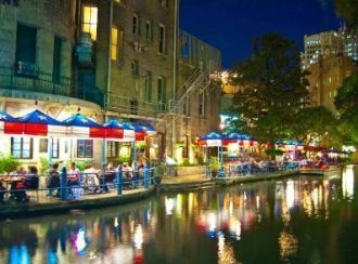 Набережная расположена гораздо ниже уров