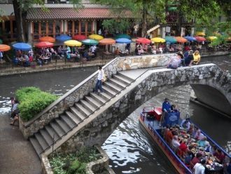 Одним уровнем выше — пересекая реку — пр