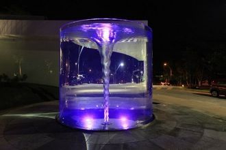 Получая, таким образом, искусственный во