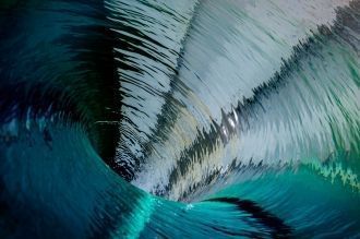 В которую с помощью насосных систем форм