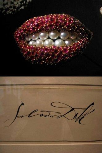 После смерти Галы Дали жил в Пуболе два 