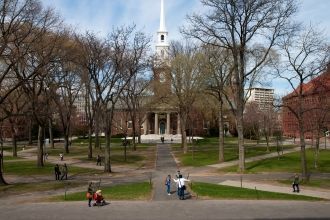 Церковь на территории Гарвардского униве