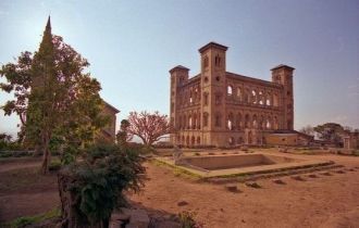 Дворцовый комплекс состоит из нескольких