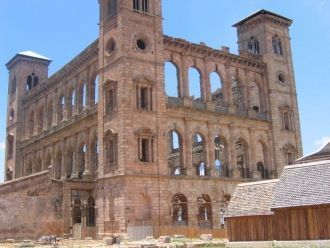 Пока жители города боролись с огнем, пог