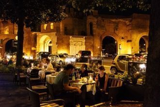 В 1980-е годы улица утратила былую попул