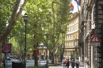 Улица вначале носила имя Via Veneto, в ч