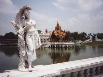 В 1881 году 21-летняя королева Сунанда, 