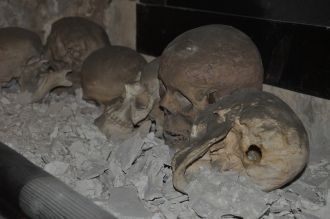 Инквизиция прочно обосновалась здесь с 1