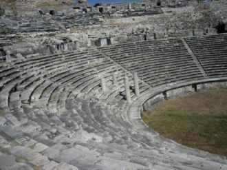 В Дидиме, по древним легендам обитала уж