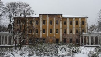 Господский дом первоначально строился в 