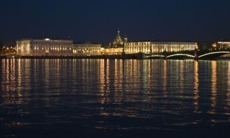 До революции на Петровской набережной пл