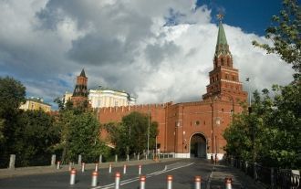 Средний сад, который открыт в 1822 г., и