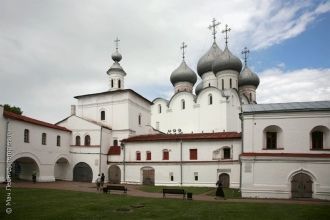 Воздвиженская (надвратная) церковь -  до