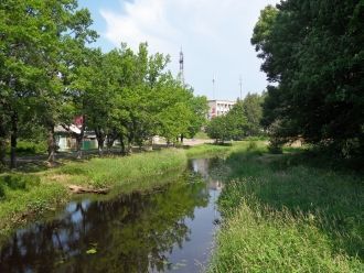 Обращает внимание, что на месте предпола