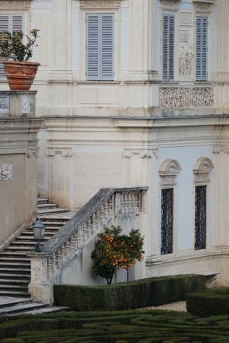 Ядром обширного владения является Вилла 