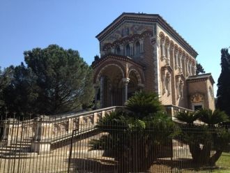 Затем к ней были присоединены окрестные 