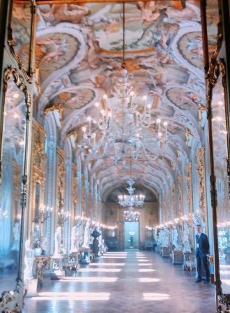 А все имение стало известно как Бель Рес