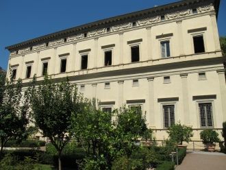 Над проектом виллы в 1506-1510 годах раб