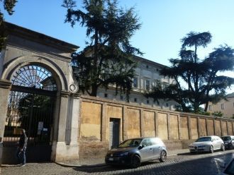 Работы по возведению моста даже были нач