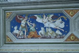 В том же 16-м веке Микеланджело предложи