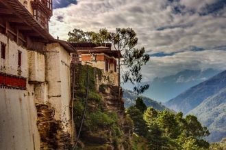 Данный дзонг превратился в столицу динас