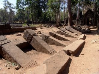 В сравнению с другим королем-узурпатором